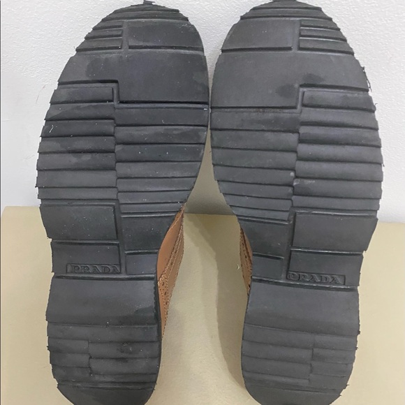 PRADA Patent leather wing tip brogue shoes. - Picture 3 of 6